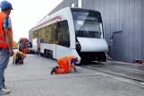 Aarhus lavgulvsledvogn 2102-2202 ved Trafik- og Servicecenter (2016)