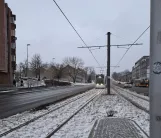 Aarhus letbanelinje L2 med lavgulvsledvogn 2102-2202 nær Nørreport (2021)