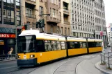 Berlin ekstralinje 13 med lavgulvsledvogn 1055 nær U Oranienburger Tor (2002)