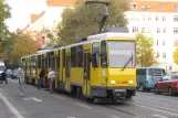 Berlin hurtiglinje M13 med ledvogn 6026 ved Wühlischstraße/Gärtnerstraße (2012)