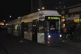 Berlin hurtiglinje M2 med lavgulvsledvogn 2043 ved S+U Alexanderplatz/Dircksenstraße (2010)