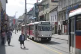 Bratislava sporvognslinje 9 med motorvogn 7793 på Župné námestie (2008)