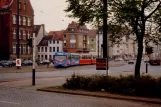 Bremen sporvognslinje 1 med ledvogn 552 tæt på Theater am Leibnizplatz (1989)