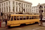 Bruxelles sporvognslinje 8 med motorvogn 7053 på Koningsplein / Place Royale (1981)