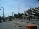 Budapest sporvognslinje 42 med ledvogn 1474 ved Határ út M (2008)