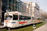 Düsseldorf sporvognslinje 707 med ledvogn 2408 ved Charlotterstraße/Oststraße (1996)