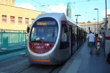 Firenze sporvognslinje T1 med lavgulvsledvogn 1014 ved Alamanni - Stazione (2016)