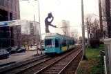 Frankfurt am Main sporvognslinje 16 med lavgulvsledvogn 006 tæt på Festhalle / Messe (2000)