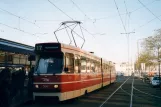 Haag sporvognslinje 17 med ledvogn 3048 ved Station Hollands Spoor (2003)