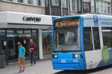 Kassel sporvognslinje 4 med lavgulvsledvogn 615 foran Canvero (2022)