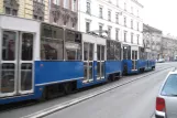 Kraków sporvognslinje 10 med motorvogn 803 på Stradomska (2011)