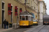 Lissabon sporvognslinje 28E med motorvogn 549 på Rua do Arsenal (2013)