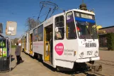 Lviv sporvognslinje 6 med ledvogn 1129 ved Pryvokzalnyi market (2011)