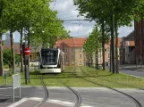 Odense Letbane med lavgulvsledvogn 02 "Kompasset" nær Benedikts Plads (2022)