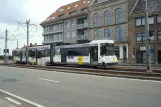 Oostende De Kusttram med ledvogn 6031 på Kustlaan, Zeebrugge Vaart (2014)