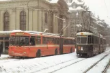 Postkort: Bern sporvognslinje 9 med ledvogn 16 nær Bahnhof (1986)