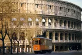 Postkort: Rom sporvognslinje 13 med motorvogn 2073 tæt på Colosseo (1980)