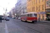 Prag sporvognslinje 15 med motorvogn 6967 på Milady Horákové (2005)