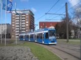 Rostock ekstralinje 2 med lavgulvsledvogn 654 på Neuer Markt (2015)