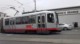 San Francisco sporvognslinje N Judah med ledvogn 1405 i krydset 9th Avenue & Irving Street (2021)