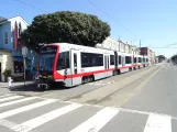 San Francisco sporvognslinje N Judah med ledvogn 2069 ved Ocean Beach (2023)