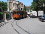 Sóller sporvognslinje med motorvogn 1 på Plaça d'Espanya (2013)