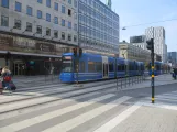 Stockholm sporvognslinje 7S Spårväg City med lavgulvsledvogn 4 på Sergels torg (2019)