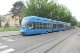 Zagreb lavgulvsledvogn 2247 nær Grškovićeva (2013)