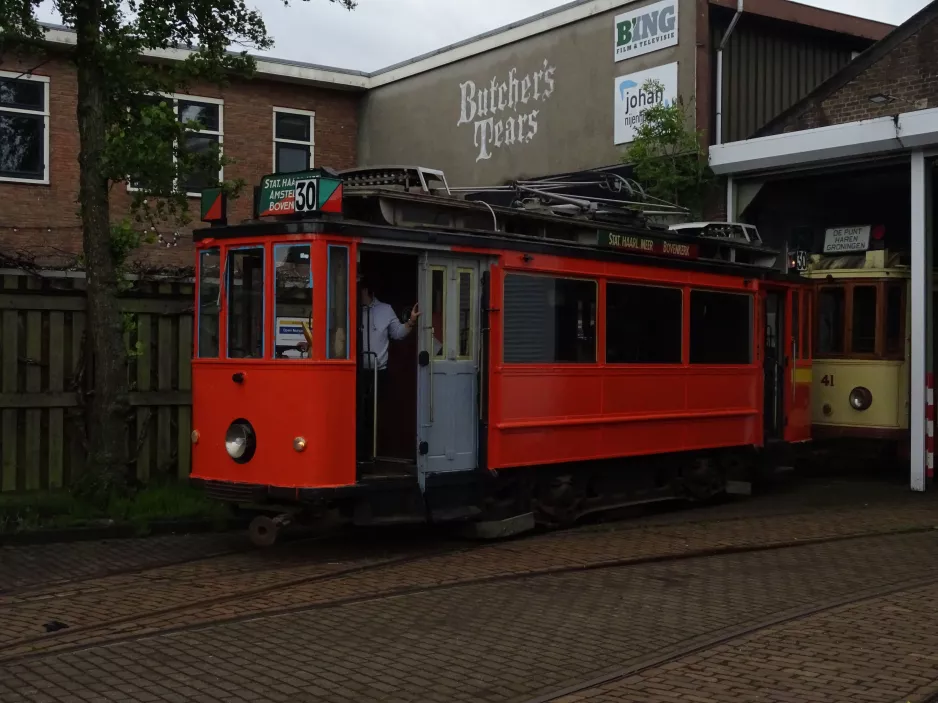 Amsterdam arbejdsvogn H47 foran Electrische Museumtramlijn (2022)