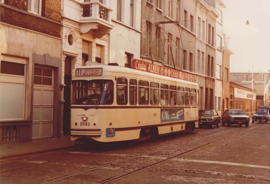 Arkivfoto: Antwerpen sporvognslinje 11 med motorvogn 2082 på Provinciestraat (1978)