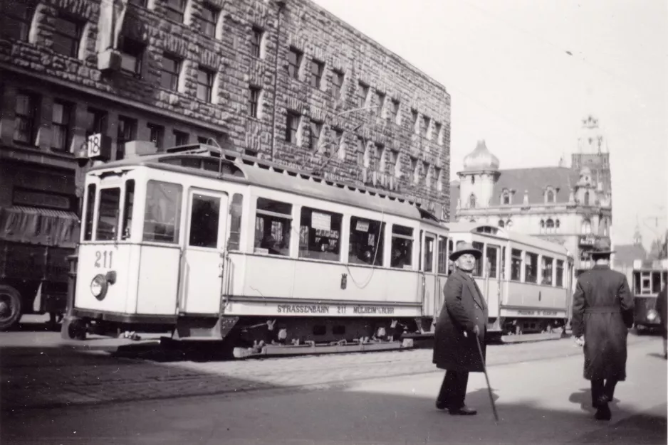 Arkivfoto: Essen regionallinje 18 med motorvogn 211 nær Eichbaum (1928)