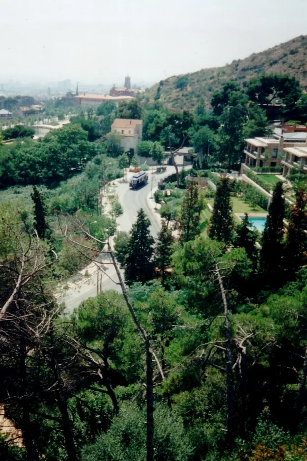 Barcelona 55, Tramvía Blau med motorvogn 6 på Av. del Tibidabo (1997)