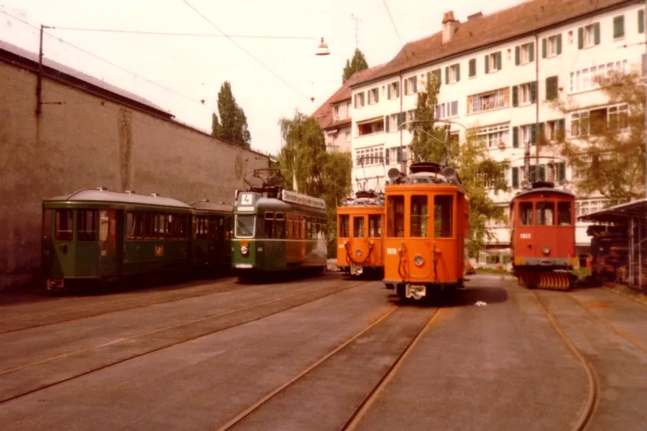 Basel motorvogn 454 ved Depot Wiesenplatz (1980)