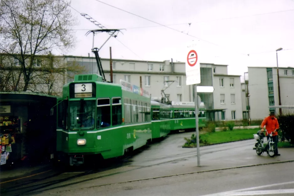 Basel sporvognslinje 3 med motorvogn 499 ved Burgfelderhof (2006)