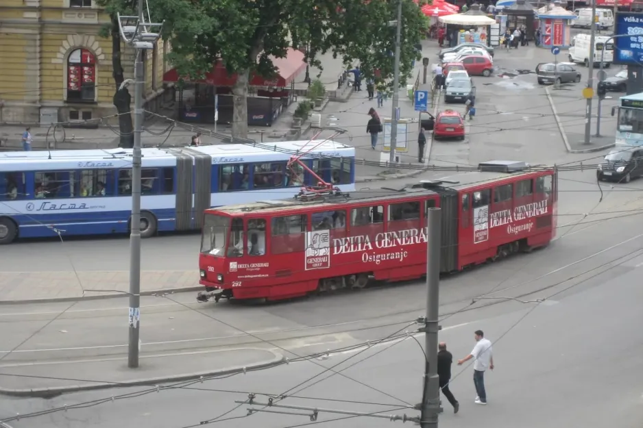 Beograd sporvognslinje 9 med ledvogn 292 på Kalemegdan (2008)