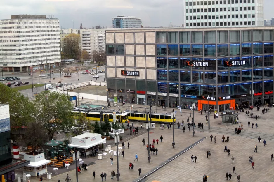 Berlin på Alexanderplatz, foran SATURN (2010)