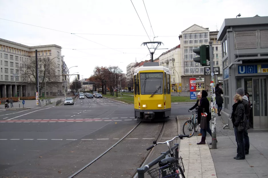 Berlin sporvognslinje 21  ved U Frankfurter Tor (2010)