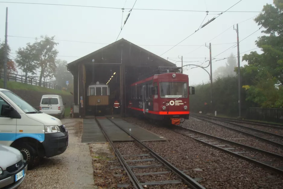 Bolzano motorvogn 2 ved Oberbozen / Soprabolzano (2012)