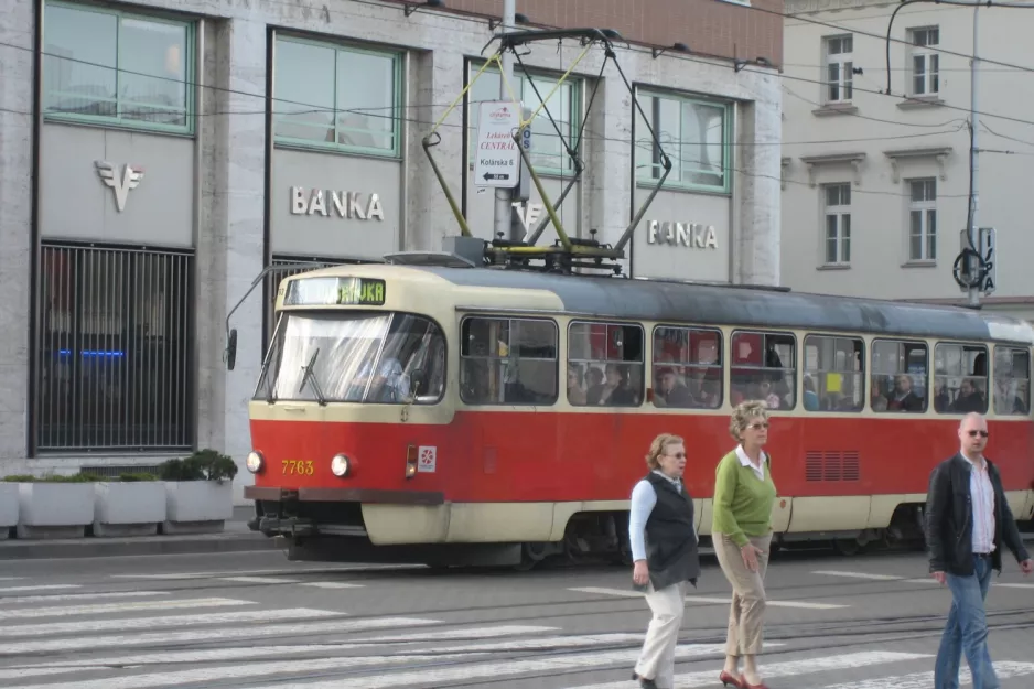 Bratislava sporvognslinje 1 med motorvogn 7763 på Štúrova (2008)