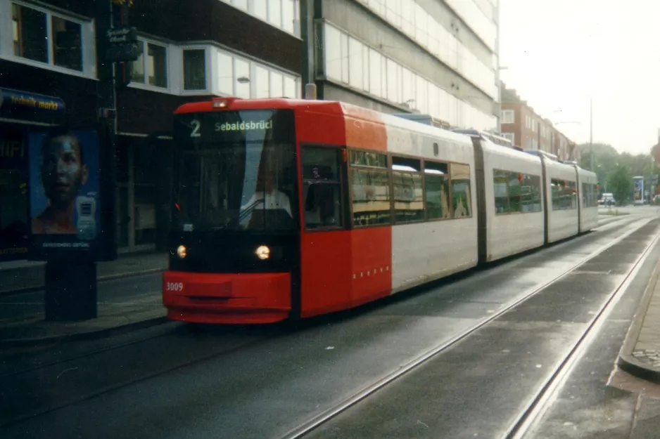 Bremen sporvognslinje 2 med lavgulvsledvogn 3009 ved Radio Bremen (2002)