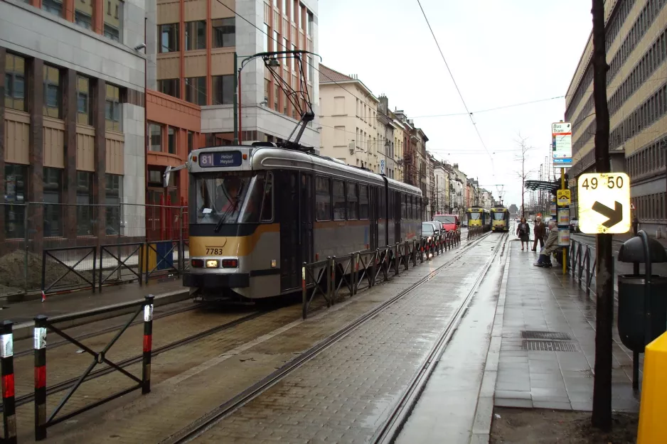 Bruxelles sporvognslinje 81 med ledvogn 7783 ved Zweden / Suède (2008)