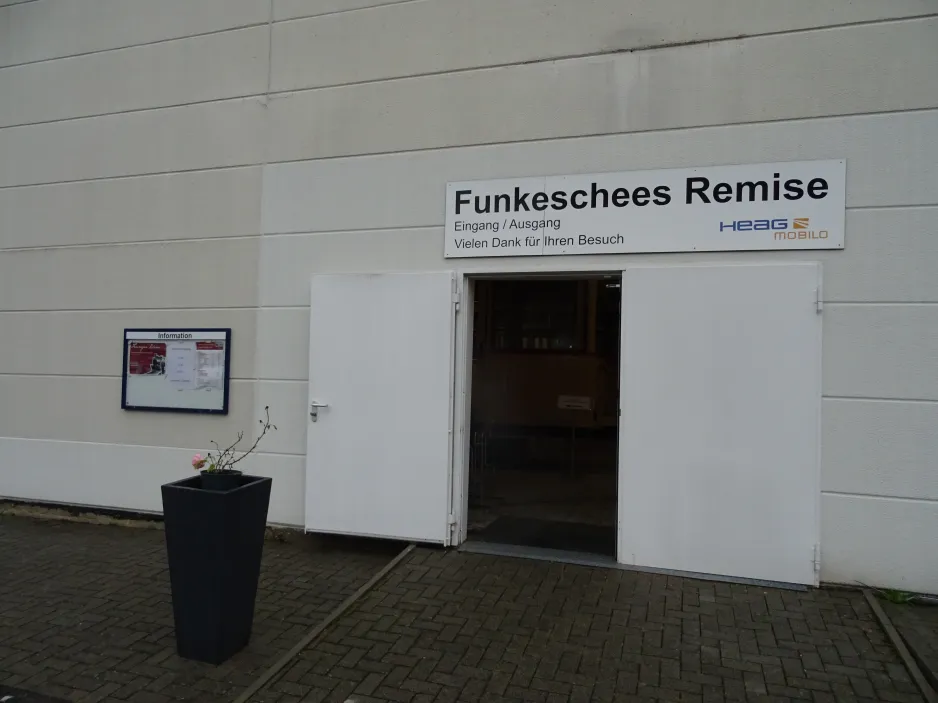 Darmstadt foran Funkeschees Remise (2024)