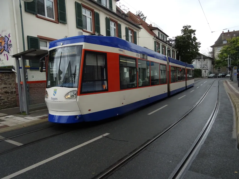 Darmstadt sporvognslinje 3 med lavgulvsledvogn 0789 "Troyes" ved Orangerie (2024)