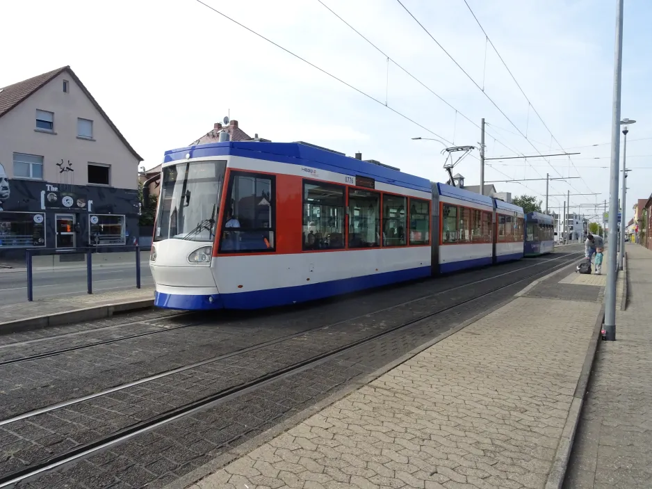 Darmstadt sporvognslinje 9 med lavgulvsledvogn 0776 ved Wagenhalle (2024)