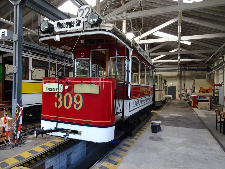 Dresden motorvogn 309 i Straßenbahnmuseum (2019)