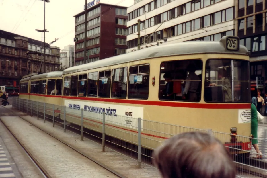 Düsseldorf sporvognslinje 705 ved Hauptbahnhof (1981)