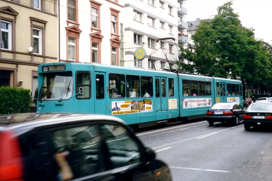 Frankfurt am Main sporvognslinje 12 ved Friedberger Platz (2003)