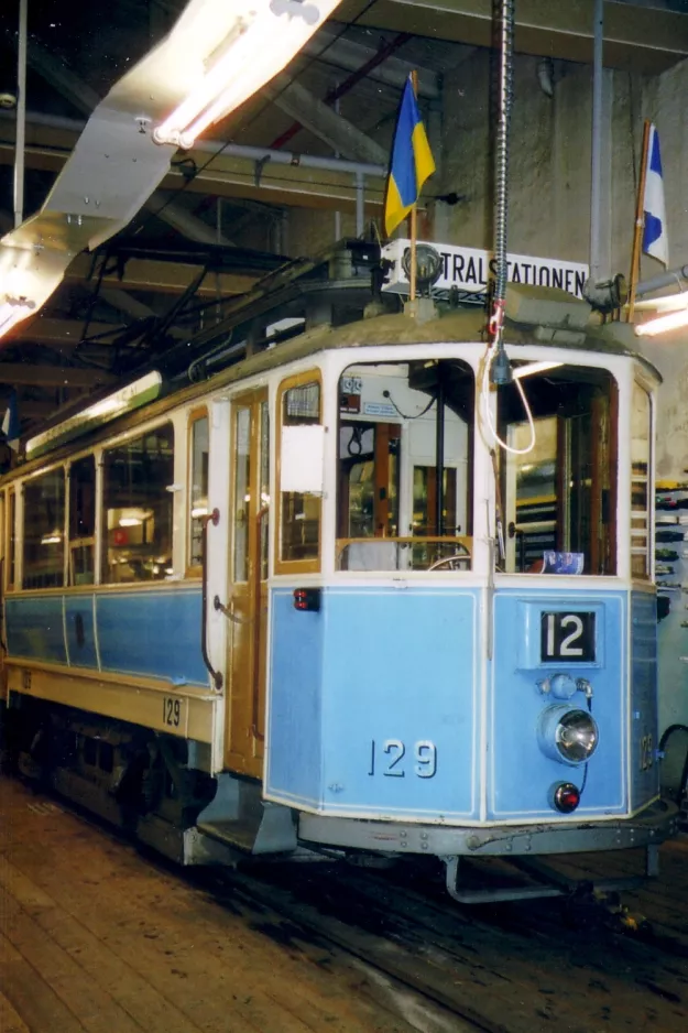 Gøteborg motorvogn 129 inde i Gårdahallen (2005)