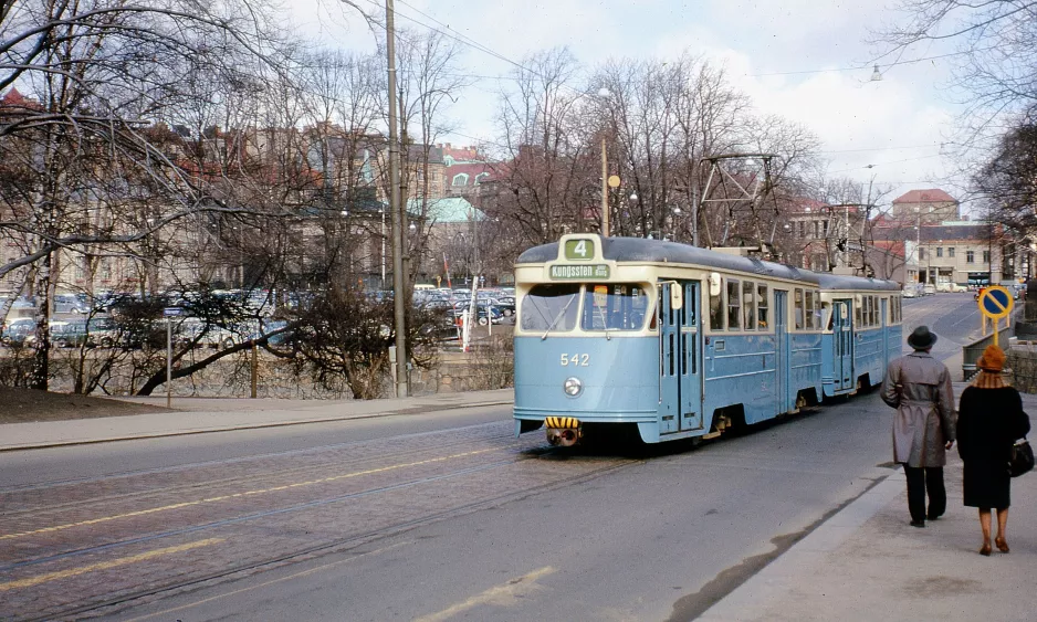 Gøteborg sporvognslinje 4 med motorvogn 542 på Västra Hamngatan (1962)