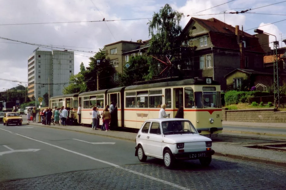 Gotha regionallinje 4 Thüringerwaldbahn med ledvogn 211 ved Huttenstraße (1990)